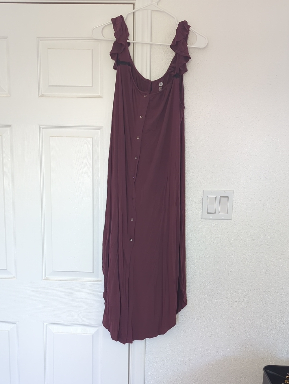 Kindred Bravely Ruffle Snap Button-Front Maternity/Labor/ Postpartum Gown Plum